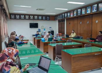 Quality Assurance Unit (UPM) FMIPA UNY Conducts Workshop on Compiling Satisfaction Survey Reports