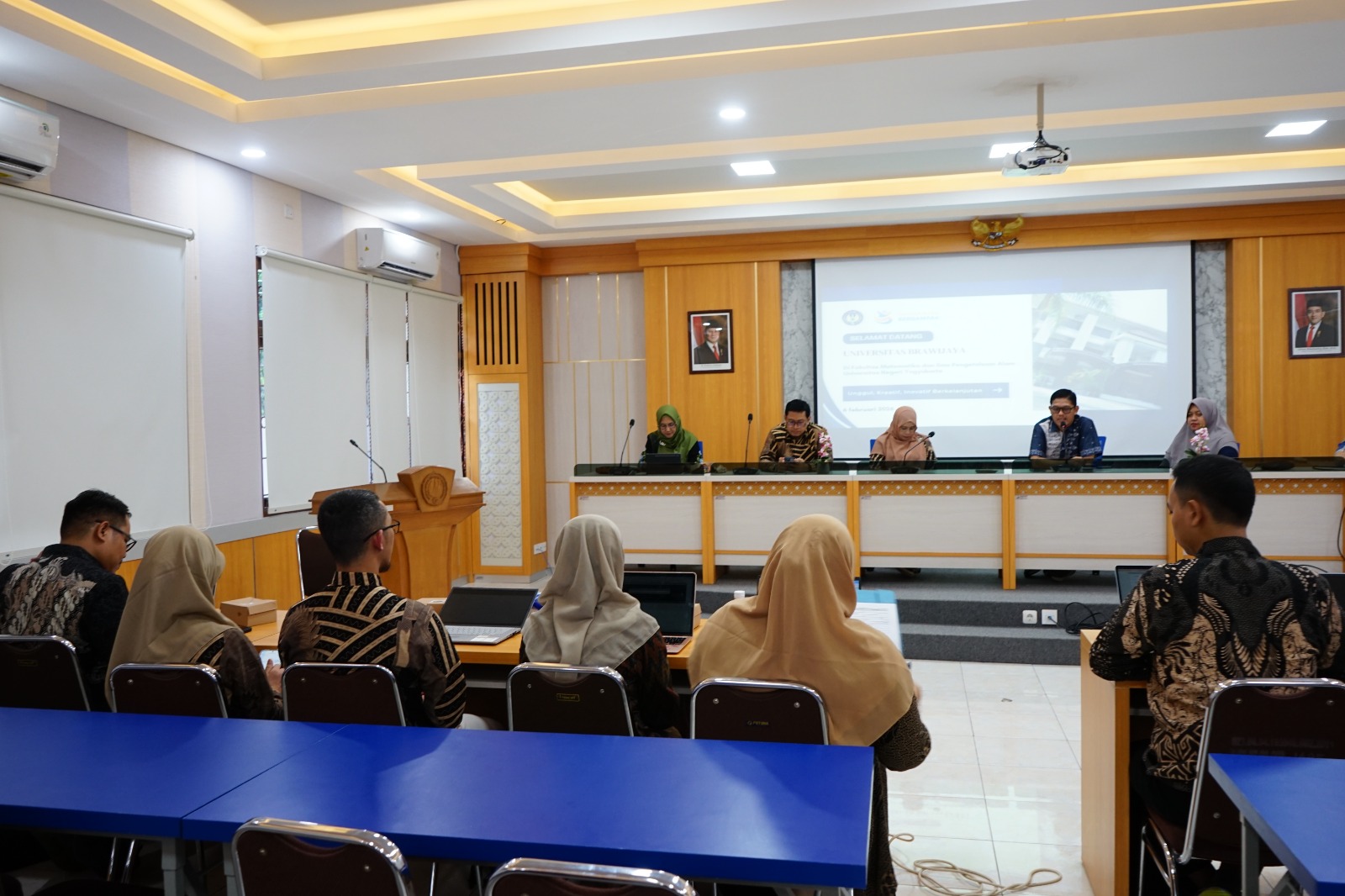 Pemaparan materi dan diskusi benchmarking