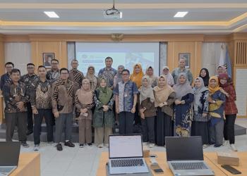 Foto Bersama Tim Penjaminan Mutu FMIPA UNY dan UB